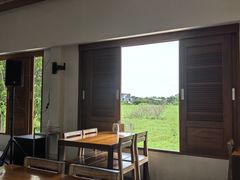 -Chom Cafe and Restaurant