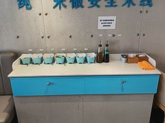 -灵芝妹子海鲜米线(劳动公园店)