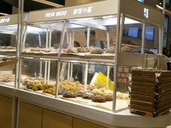 面包甜点陈列柜-奈雪的茶(南山大冲一期店)