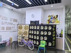 -缤纷鸟美术书法(汉神购物广场校区)