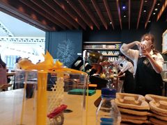 -星巴克(广州南站A18检票口楼上)