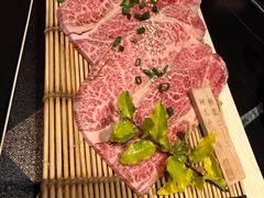 -山川小町·极番烧肉(新地假日广场店)