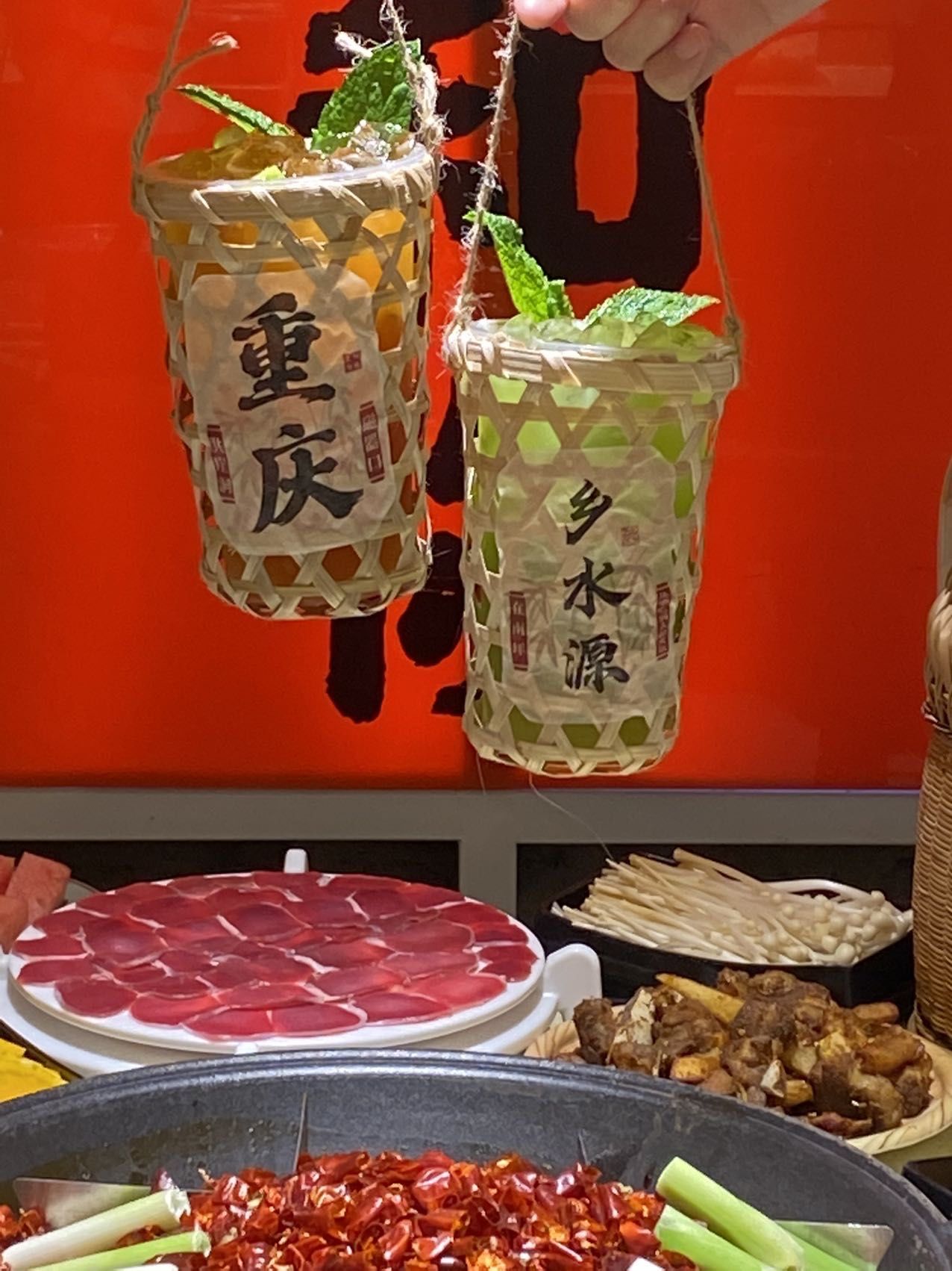 在南坪!不会还有人没吃过这家乡水源火锅?