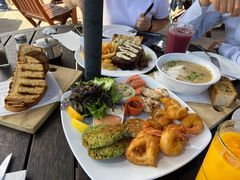 -Bully Hayes Restaurant & Bar