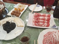 -楼外楼大刀肉传统火锅(西安大路店)