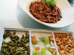 -荷塘秋月·本帮江浙菜(国权路店)