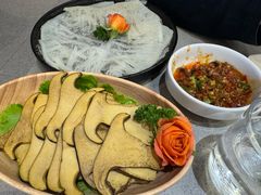 -海底捞火锅(新松江路生日主题店)