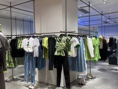 -URBAN REVIVO(欢乐海岸购物中心店)