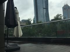 -UNI UNI(环亚凯瑟琳店)