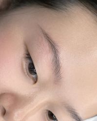 -一个差评成就的纹眉店