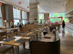 大堂-威珀斯酒店·珀萃美食餐厅 | 海鲜刺身·现烤生蚝·特色烤肉