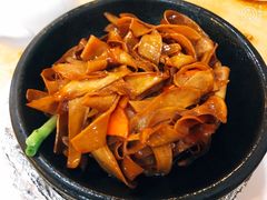 石锅杏鲍菇-华兴餐厅·招牌生鱼片(桃园路店)
