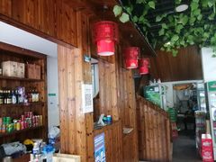 大堂-三里屯土灶炖公鸡地锅鸡(江东店)