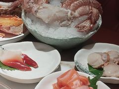 -雍容荟活帝王蟹活龙虾自助(苏宁旗舰店)