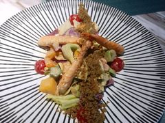 牛油果藜麦有机沙拉-蜜桃花开·中西融合菜E&W(南长街店)