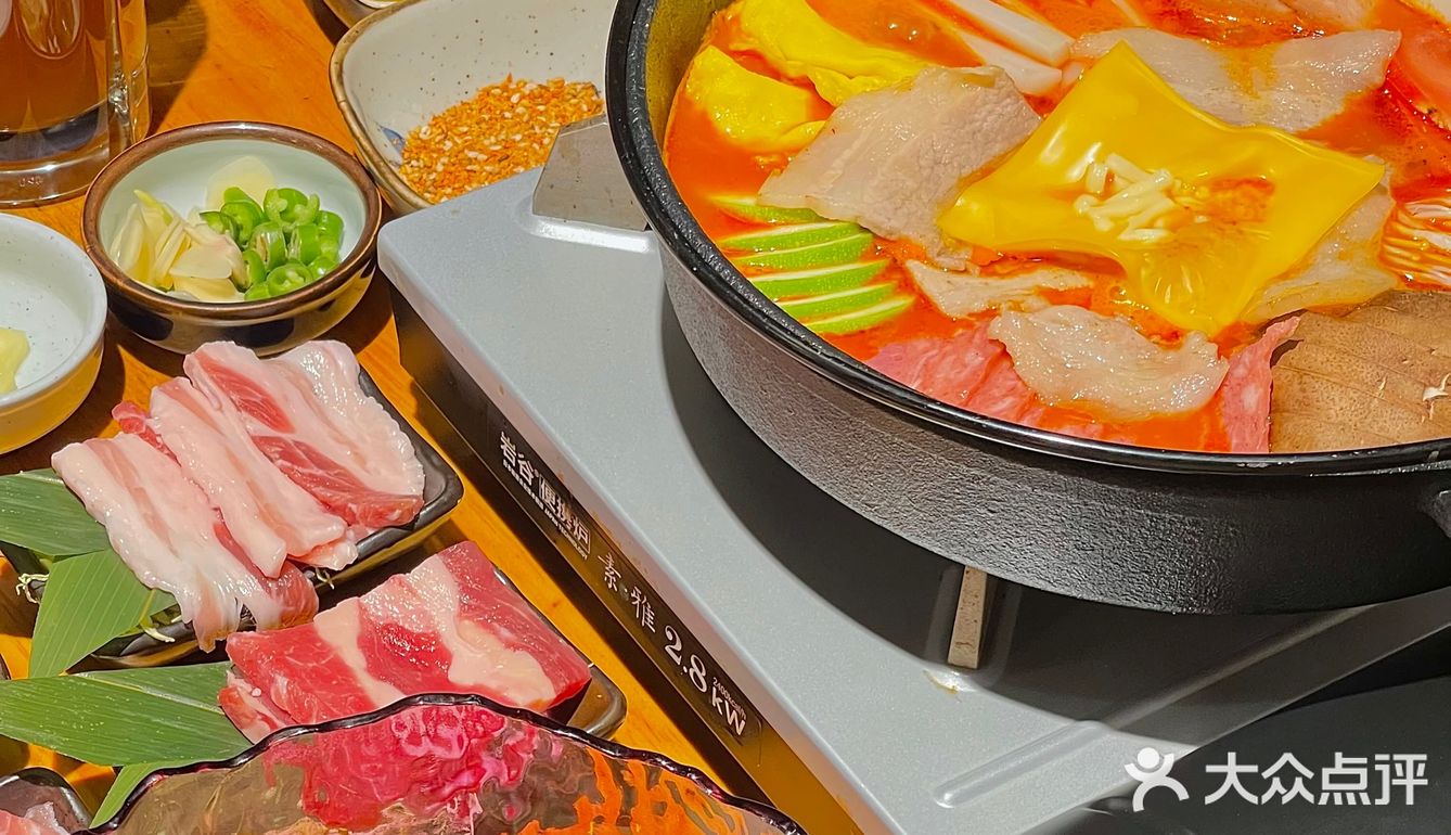 排了两小时队才吃到的 日式五花肉泡菜烧