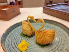 鲍鱼天鹅酥-白天鹅宾馆-宏图府餐厅