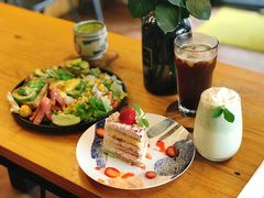 牛油果奶昔-251#coffee roasters(沿河东路店)