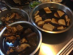 -松树干拌面店