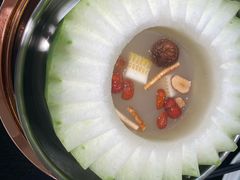 -得意咚瓜·顺德鱼生·冬瓜火锅(深圳首店)