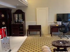 -深圳富苑皇冠假日套房酒店