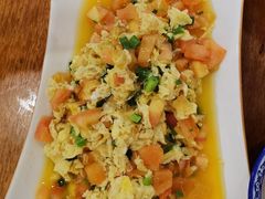 -石磨豆花家常菜·牦牛排土火锅