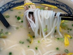 -新世界·过桥米线宴