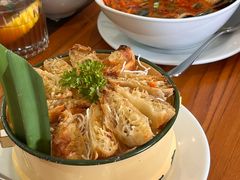 -Chom Cafe and Restaurant