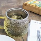 基本上喝茶为主，大夏天的露台太热了