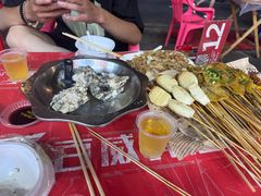 -老街烧烤大排档·地道湖北菜·龙虾馆(汉口火车站店)