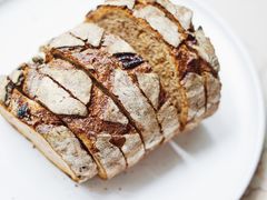 黑麦果干面包-WHEAT&BAKER-麥(凯德来福士店)