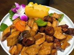 杏鲍菇爆炒牛肉粒-蚝得喜海鲜(东城店)