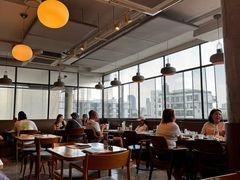 -ROAST coffee & eatery