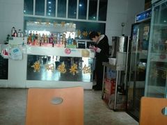 -杨铭宇黄焖鸡(新华路店)