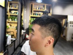-MOVAN  HAIR莫凡匠人发型屋