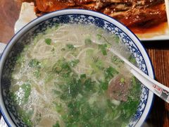 -东大桥小国抻面烧烤(长通路店)