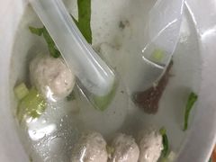 -松树干拌面店