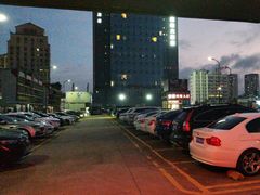 -鸿通城购物中心