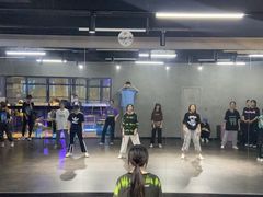 -零下舞度·街舞连锁机构(万科中心店)