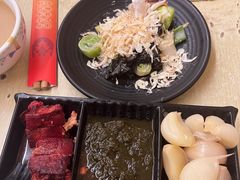 -洞庭洲·防空洞火锅·烧烤·铜锅涮肉(新百广场店)