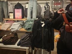 -Hollister(天环广场店)