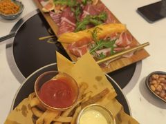 -斯普汇生蚝牛排馆(中骏世界城店)