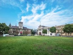 -半岛公馆(淞兴西路店)