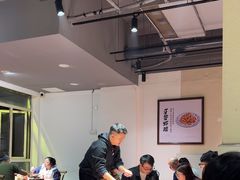 -罗霸蛮老岳阳大排档·鲜货烧烤·土吊子煨砂锅烧菜