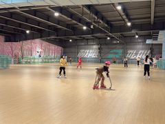 -极限PLAY运动娱乐新世界·团建派对表演休闲馆·室内高空游乐园
