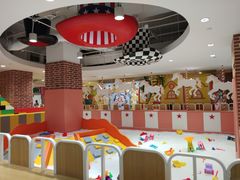 店内环境-百联临沂购物中心(临沂路店)