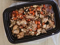 鲜椒炒牛蛙-洞庭米湘·湖南菜(银河SOHO店)