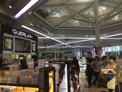 -日上免税店(三径路t3店)