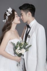 点击看大图 -挪娅婚纱摄影皇家会所
