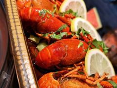 -沪小二炭火蛙锅(淮海中路美食不夜城店)